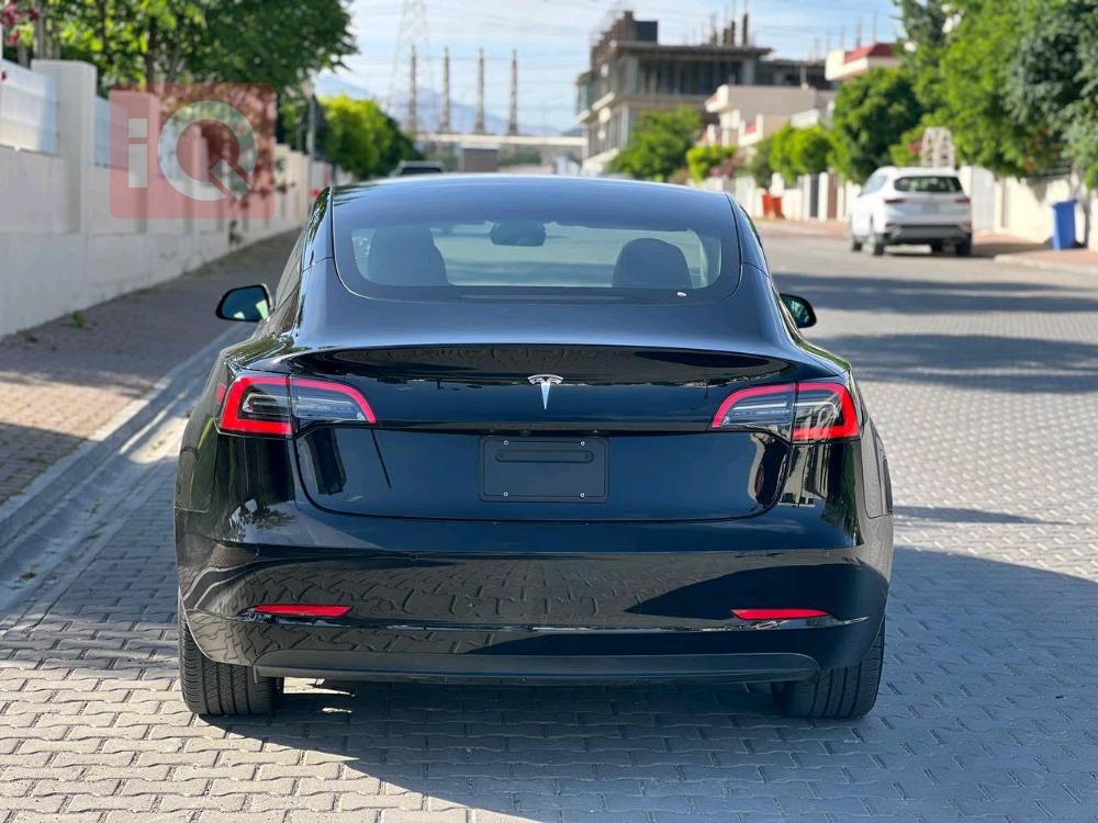 تسلا موديل 3